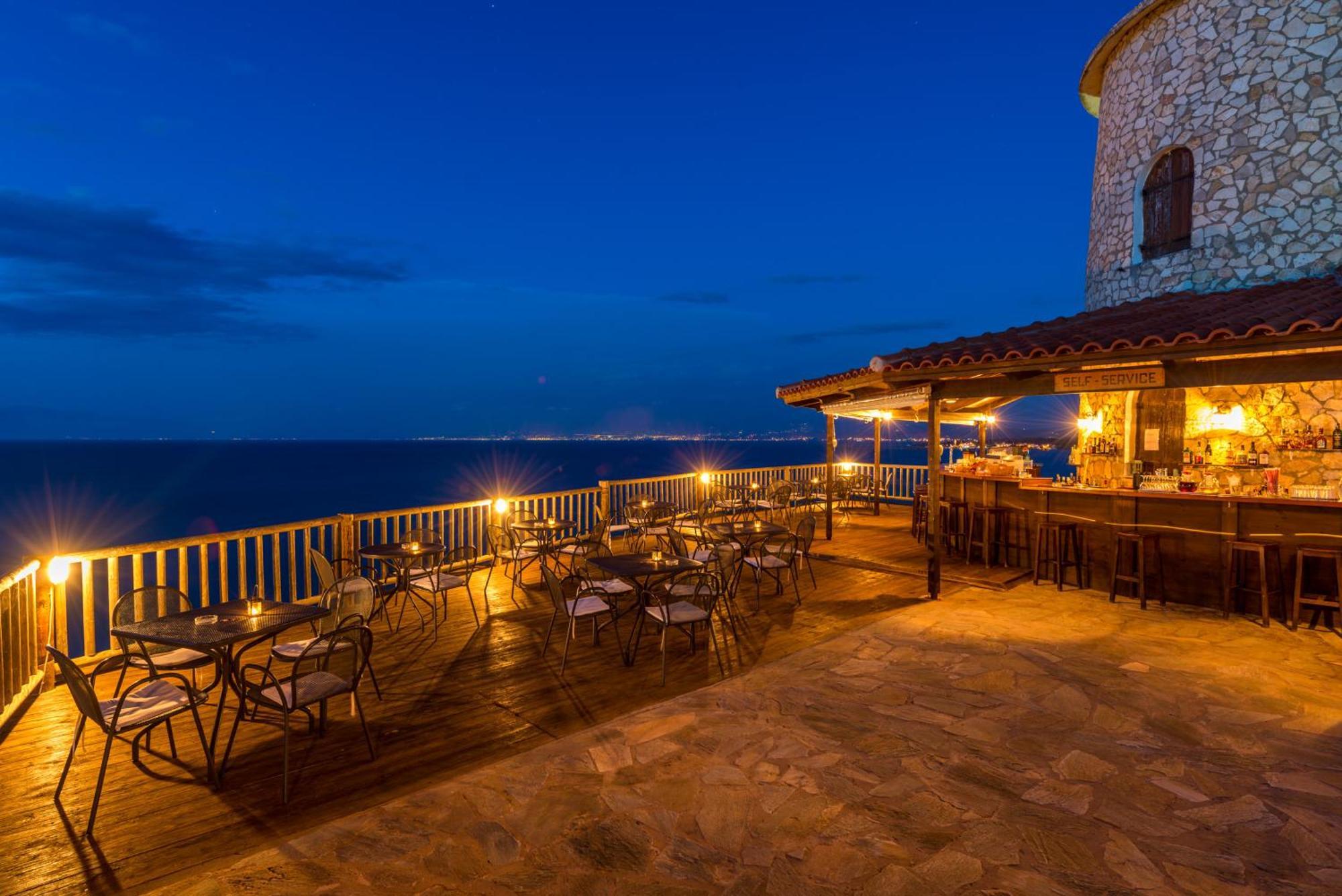 Hotel Pavlina Beach Niforeika Esterno foto