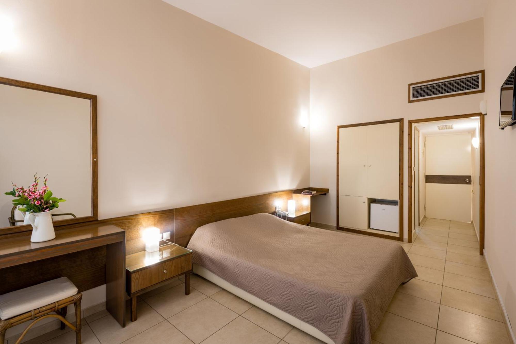 Hotel Pavlina Beach Niforeika Esterno foto