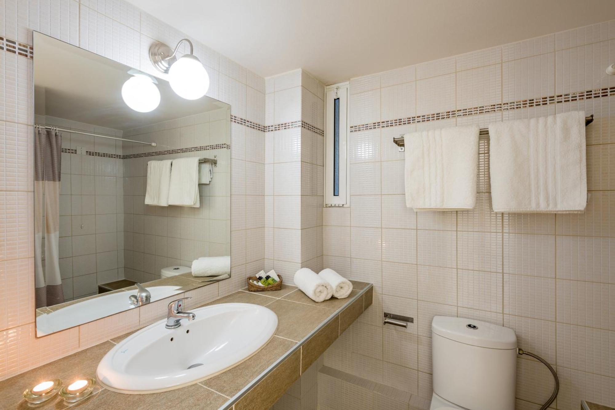 Hotel Pavlina Beach Niforeika Esterno foto