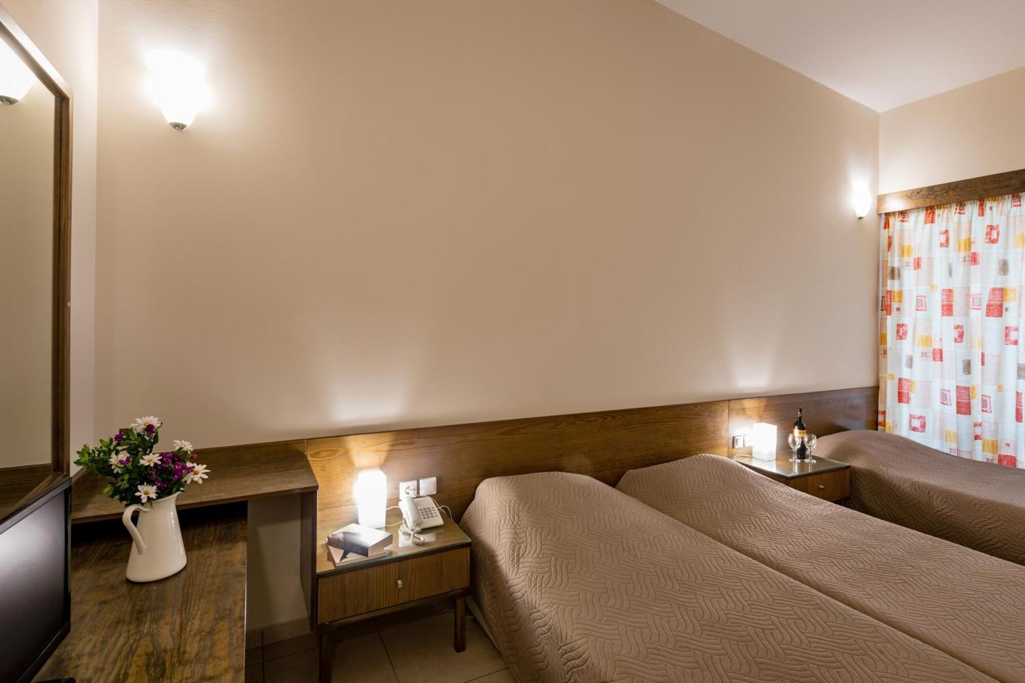 Hotel Pavlina Beach Niforeika Esterno foto