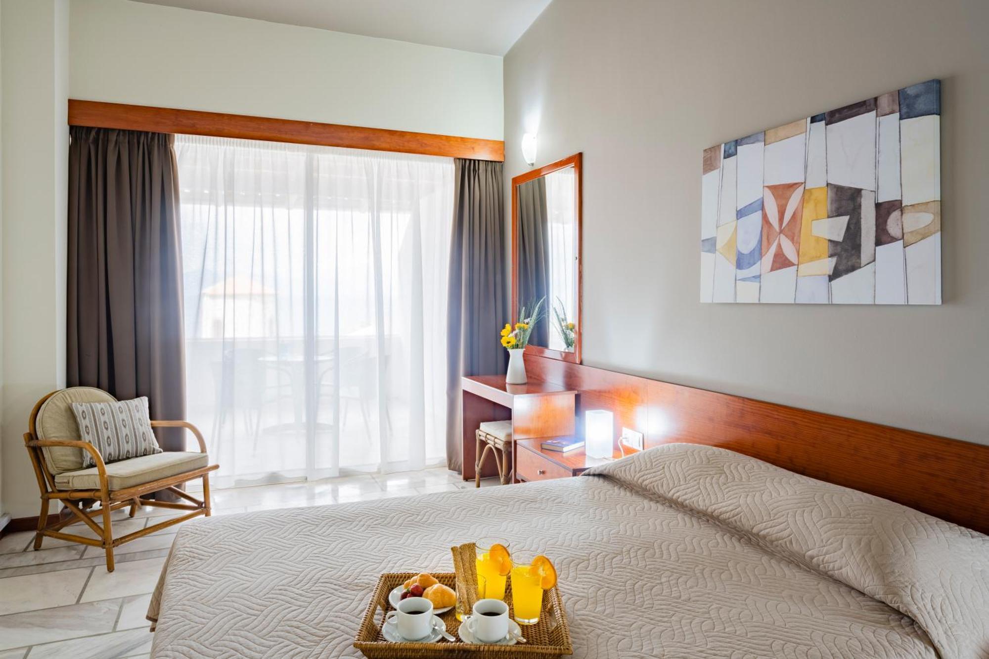 Hotel Pavlina Beach Niforeika Esterno foto
