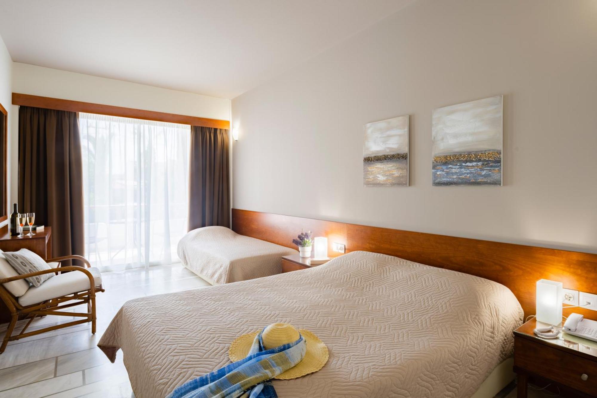 Hotel Pavlina Beach Niforeika Esterno foto