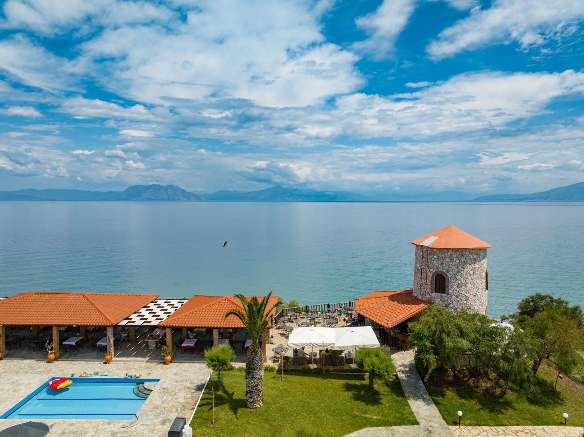 Hotel Pavlina Beach Niforeika Esterno foto