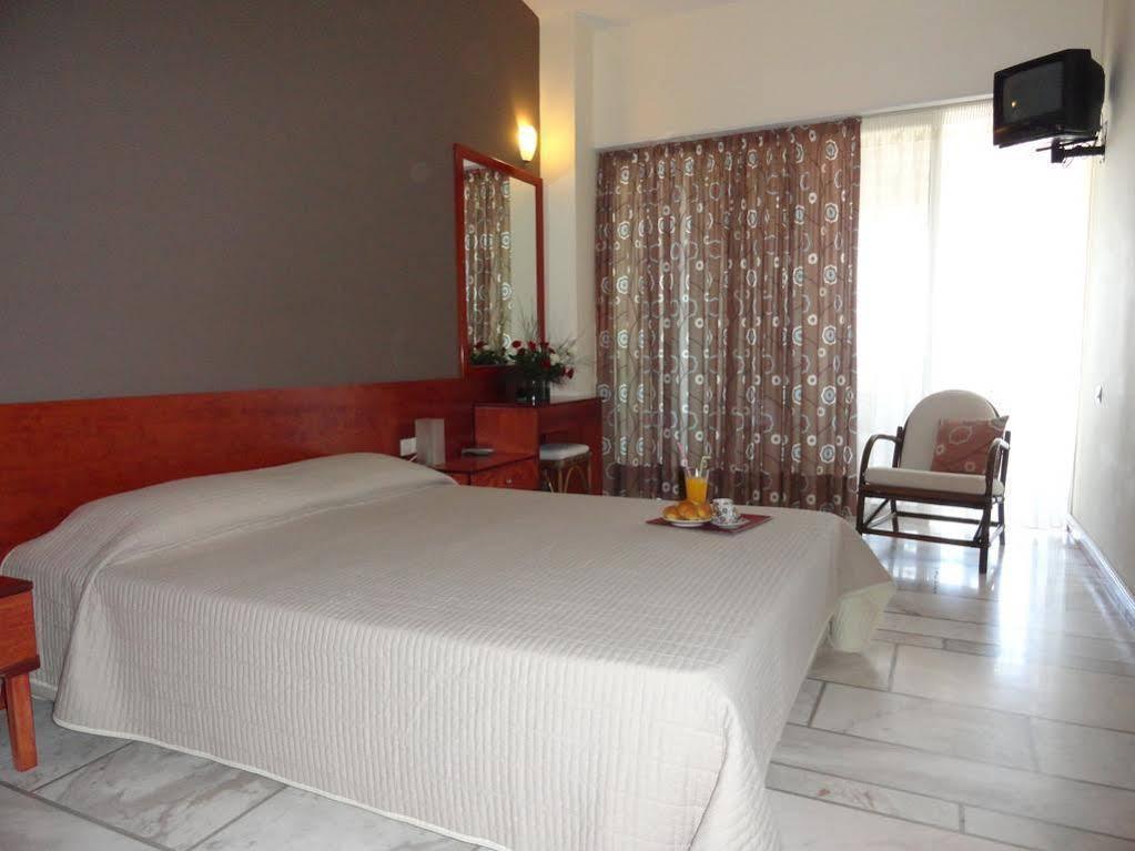 Hotel Pavlina Beach Niforeika Esterno foto